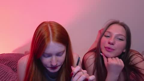 Snapshot of miakeler chatting on January 3, 6:14 pm milanaaaa online show from January 3, 6:14 pm