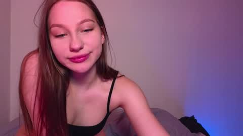 Snapshot of miakeler chatting on January 17, 8:44 pm milanaaaa online show from January 17, 8:44 pm