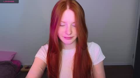 Snapshot of miakeler chatting on February 7, 11:45 pm milanaaaa online show from February 7, 11:45 pm