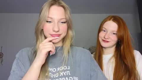 Snapshot of miakeler chatting on March 12, 6:33 pm milanaaaa online show from March 12, 6:33 pm