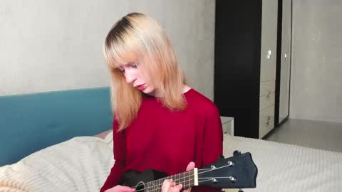 miakimiko online show from April 15, 8:54 am