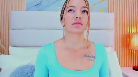 Snapshot of miamalkovaa_ chatting on June 22, 11:29 am Mia Malkova online show from June 22, 11:29 am