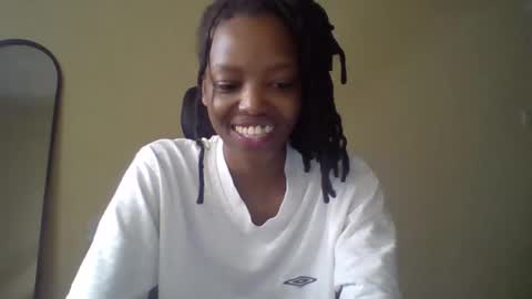 Muffin online show from March 31, 1:33 pm