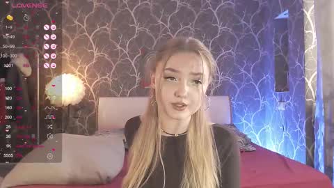 Mia online show from February 21, 11:55 am