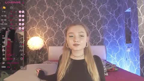 Mia online show from March 5, 1:40 pm