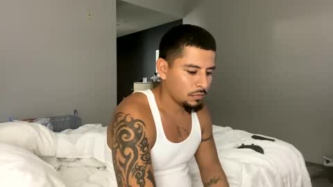 Snapshot of miamiclos1 chatting on December 20, 6:40 am miamiclos1 online show from December 20, 6:40 am