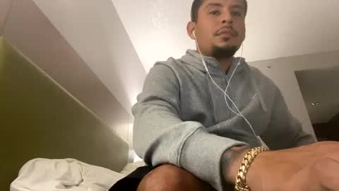 Snapshot of miamiclos1 chatting on January 5, 5:09 am miamiclos1 online show from January 5, 5:09 am