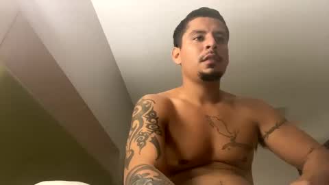 Snapshot of miamiclos1 chatting on January 7, 6:16 am miamiclos1 online show from January 7, 6:16 am