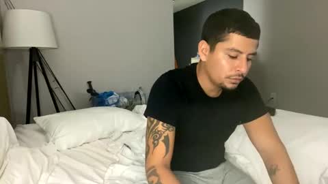 Snapshot of miamiclos1 chatting on January 15, 5:29 am miamiclos1 online show from January 15, 5:29 am