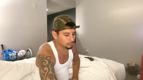 Snapshot of miamiclos1 chatting on January 15, 10:24 pm miamiclos1 online show from January 15, 10:24 pm