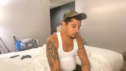 Snapshot of miamiclos1 chatting on January 16, 2:41 am miamiclos1 online show from January 16, 2:41 am