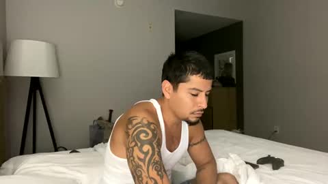 Snapshot of miamiclos1 chatting on January 21, 10:19 am miamiclos1 online show from January 21, 10:19 am