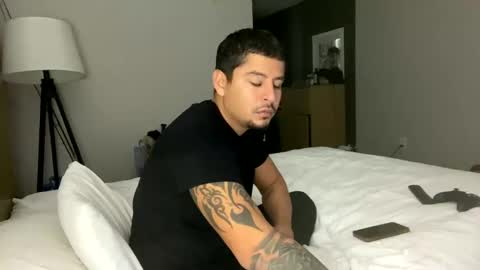 Snapshot of miamiclos1 chatting on January 24, 10:00 am miamiclos1 online show from January 24, 10:00 am