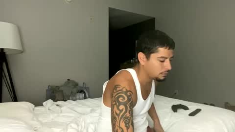 Snapshot of miamiclos1 chatting on January 29, 2:21 pm miamiclos1 online show from January 29, 2:21 pm