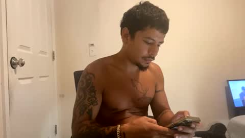 Snapshot of miamiclos1 chatting on September 10, 12:05 pm miamiclos1 online show from September 10, 12:05 pm