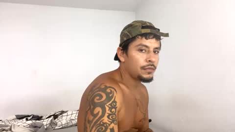 Snapshot of miamiclos1 chatting on October 2, 11:45 pm miamiclos1 online show from October 2, 11:45 pm