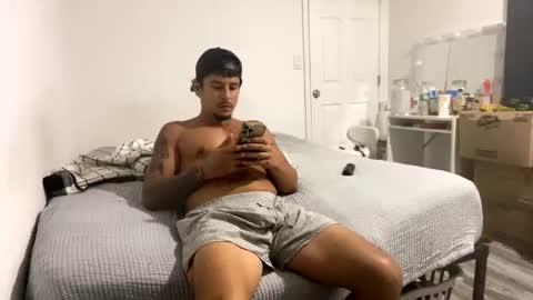 Snapshot of miamiclos1 chatting on October 19, 3:29 am miamiclos1 online show from October 19, 3:29 am