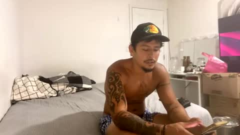 Snapshot of miamiclos1 chatting on October 25, 10:15 pm miamiclos1 online show from October 25, 10:15 pm