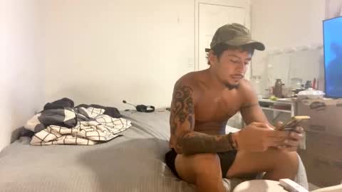 Snapshot of miamiclos1 chatting on October 30, 2:02 am miamiclos1 online show from October 30, 2:02 am