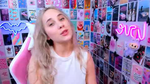 Snapshot of miamilas chatting on December 16, 2:11 pm miamilas online show from December 16, 2:11 pm