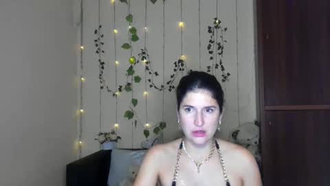 Snapshot of miamilff_sugar chatting on May 19, 12:44 pm Alianna online show from May 19, 12:44 pm