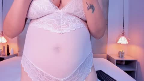 Mia  online show from February 2, 5:10 am