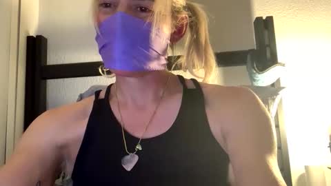 miamitransgirl305 online show from February 24, 4:43 am