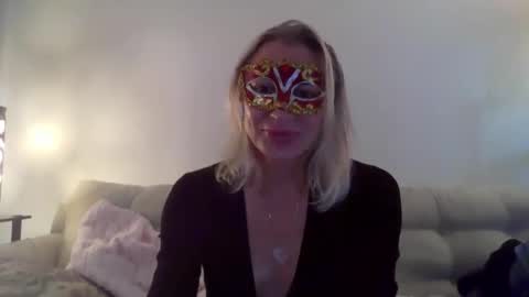 miamitransgirl305 online show from March 29, 8:31 pm