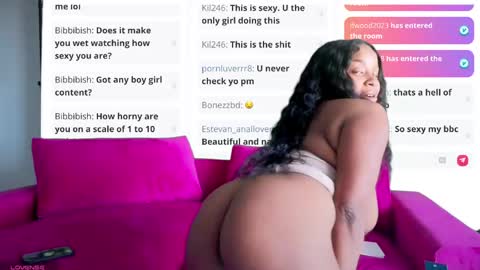 Snapshot of miamiworld chatting on April 29, 4:44 pm MiamiWorld online show from April 29, 4:44 pm