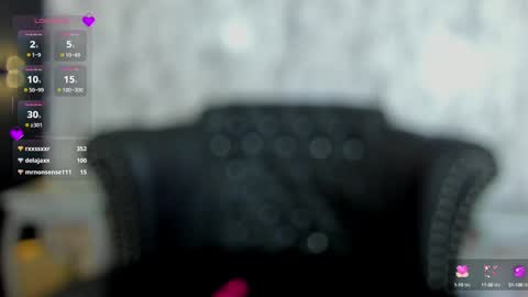 Snapshot of miamontoya chatting on February 5, 3:52 pm Mia   -5 7001400 Follow  online show from February 5, 3:52 pm