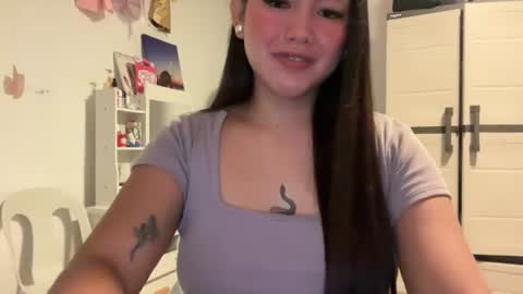 Snapshot of miamore_avida chatting on July 31, 12:43 am miamore_avida online show from July 31, 12:43 am