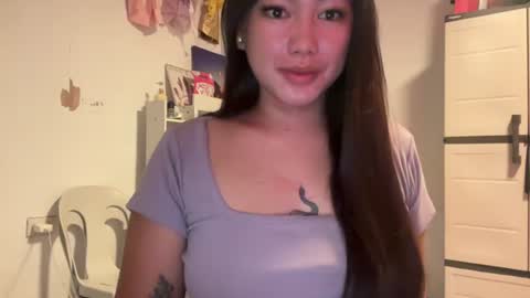 Snapshot of miamore_avida chatting on August 4, 12:47 am miamore_avida online show from August 4, 12:47 am