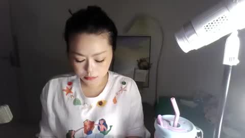 Snapshot of miaomiaoq chatting on June 30, 6:03 am miaomiaoq online show from June 30, 6:03 am