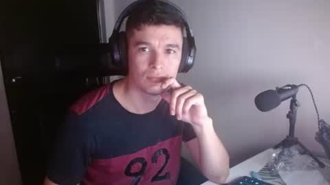 miaou_miaou online show from February 6, 12:15 am