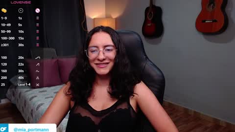 MIAPORTMANN online show from December 30, 7:53 pm