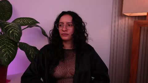 Snapshot of miaportman chatting on June 17, 10:39 am MIAPORTMANN online show from June 17, 10:39 am