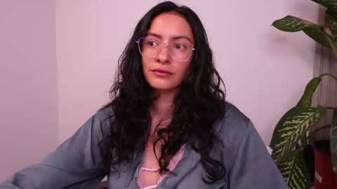 Snapshot of miaportman chatting on July 9, 9:35 am MIAPORTMANN online show from July 9, 9:35 am