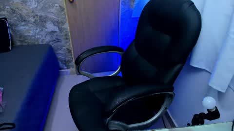 miarivers_1 online show from May 28, 6:10 am