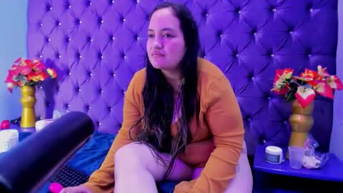 Snapshot of miarous69 chatting on February 1, 8:57 am MiaRouse online show from February 1, 8:57 am