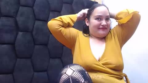 Snapshot of miarous69 chatting on February 10, 6:45 pm MiaRouse online show from February 10, 6:45 pm