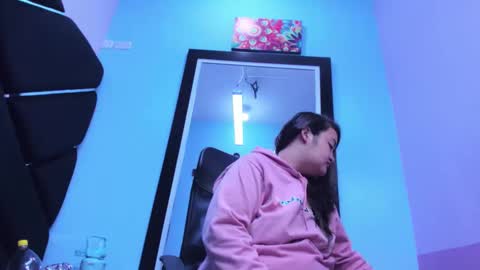 Snapshot of miarous69 chatting on April 19, 11:40 pm MiaRouse online show from April 19, 11:40 pm