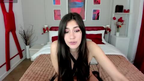 Miayna Silk online show from April 15, 1:18 pm