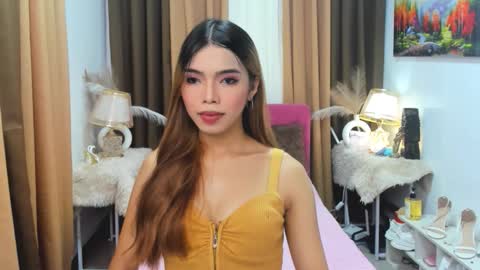 Snapshot of miasmith09 chatting on November 5, 2:33 am Pau and jence online show from November 5, 2:33 am