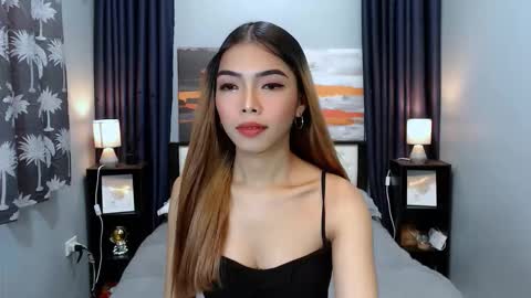 Snapshot of miasmith09 chatting on December 18, 3:12 am Pau and jence online show from December 18, 3:12 am