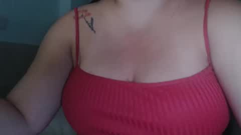 Snapshot of miasp chatting on January 6, 3:20 am MiaSP online show from January 6, 3:20 am