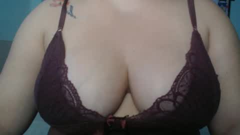 Snapshot of miasp chatting on February 2, 2:59 am MiaSP online show from February 2, 2:59 am