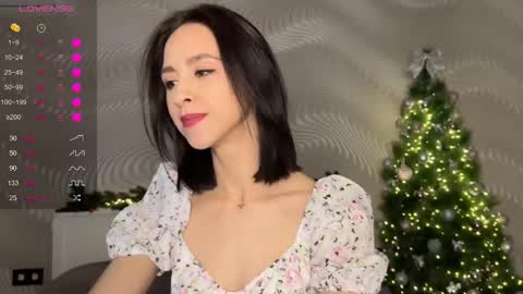 Snapshot of miasweetashoney chatting on January 9, 7:11 am Mia online show from January 9, 7:11 am