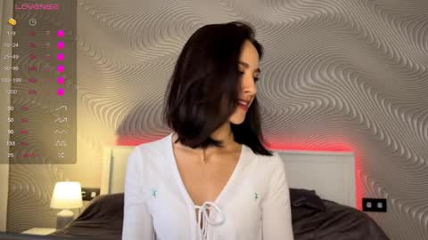 Snapshot of miasweetashoney chatting on February 17, 6:32 am Mia online show from February 17, 6:32 am