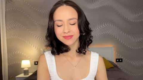 Snapshot of miasweetashoney chatting on May 18, 7:58 am Mia online show from May 18, 7:58 am