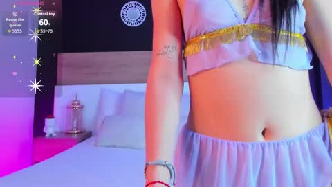 Mia online show from December 17, 6:03 pm